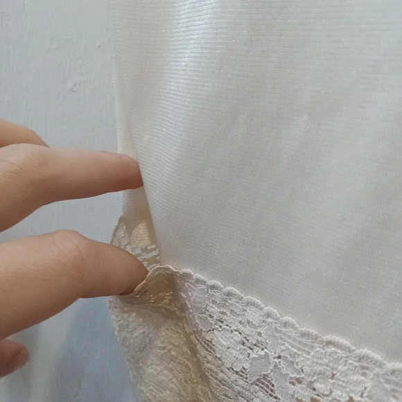 Vintage Movie Star Slip Size 32 Lace Trim and Sides - Picture 14 of 14